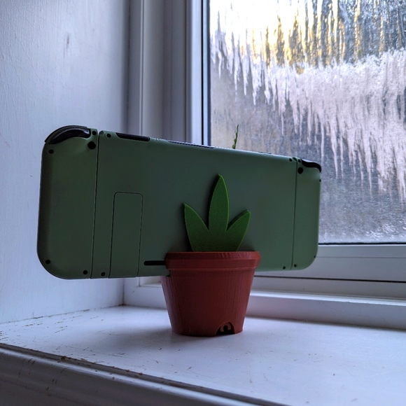 Nintendo Switch Plant Pot Stand - Picture 2 of 5